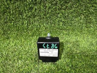 Блок управления дверьми Toyota Lite Ace Noah 1999