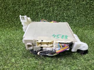 Блок предохранителей Toyota Prius 2010