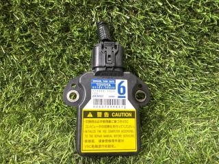 Запчасть датчик ускорения Toyota Prius 2012