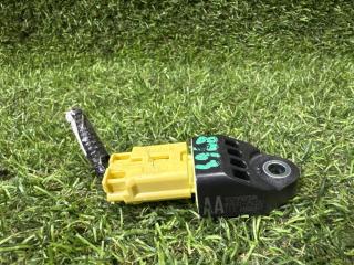 Запчасть датчик подушки безопасности задний Toyota Prius 2012