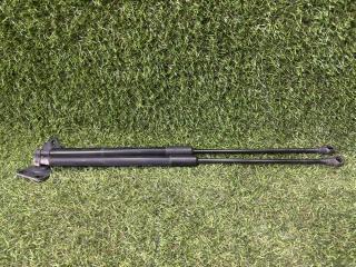 Амортизатор двери багажника Toyota Prius 2010