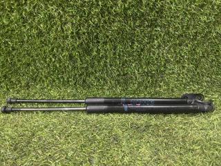 Амортизатор двери багажника Toyota Prius 2016