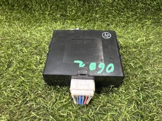 Блок управления дверьми Toyota Gaia 1999