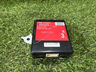 Блок управления дверьми Toyota Wish 2013