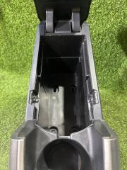 Бардачок между сиденьями Prius 2012 ZVW30 2ZRFXE