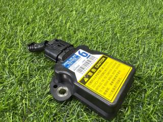 Запчасть датчик ускорения Toyota Prius 2012