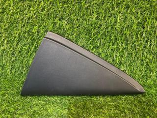 Уголок двери задний левый Toyota Vitz 2018