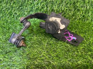 Датчик высоты дорожного просвета задний Subaru Forester 2007