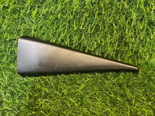 Уголок двери задний левый Nissan Note 2017