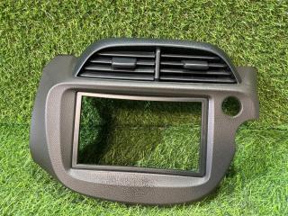 Консоль магнитофона Honda Fit Shuttle 2014