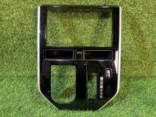 Консоль магнитофона Toyota Roomy 2019