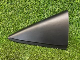 Уголок двери задний левый Toyota Vitz 2017