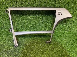 Консоль магнитофона Toyota Prius 2012