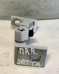 Запчасть петля двери передняя правая Volkswagen Jetta 6 2014