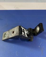 Запчасть петля передняя правая Volkswagen Touareg 1 2002 - 2010