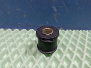 Запчасть втулка стабилизатора задняя Toyota Land Cruiser 100 >2007