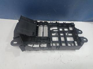 Запчасть корпус блока предохранителей Audi A6 2005
