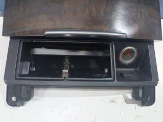 Пепельница с прикуривателем Q7 2006 4LB 3.0TDi BUG Пепельница с прикуривателем Q7 2006 4LB 3.0TDi BUG