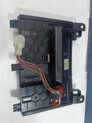 Пепельница с прикуривателем Q7 2006 4LB 3.0TDi BUG Пепельница с прикуривателем Q7 2006 4LB 3.0TDi BUG