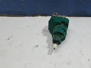 Фото запчасти датчик включения стоп-сигнала Audi Q7 2006 Б/У запчасть Запчасть датчик включения стоп-сигнала Audi Q7 2006