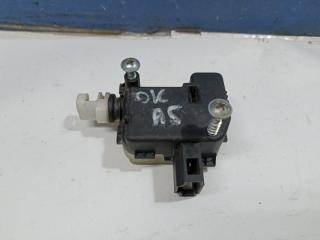 Фото запчасти актуатор лючка бензобака Skoda Octavia A5 2004-2013 Б/У запчасть Запчасть актуатор лючка бензобака Skoda Octavia A5 2004-2013