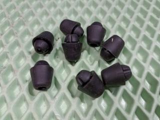 Запчасть отбойник капота Kia Sorento 2