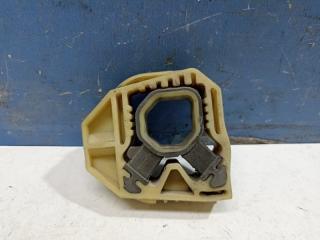 Фото запчасти подушка радиатора Volkswagen Golf 6 2012 контрактная запчасть Запчасть подушка радиатора Volkswagen Golf 6 2012