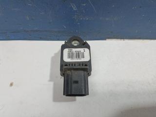 Запчасть датчик airbag Toyota Avensis 2008
