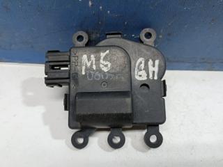 Фото запчасти моторчик заслонки печки Mazda Mazda 6 Б/У запчасть Запчасть моторчик заслонки печки Mazda Mazda 6