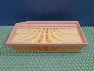 Запчасть фильтр воздушный двигателя Renault Duster 1 2010