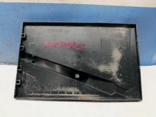 Фото запчасти площадка акб Renault Sandero 2013 Б/У запчасть Запчасть площадка акб Renault Sandero 2013