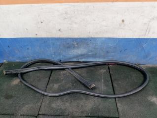 Фото запчасти уплотнитель дверного проема задний левый Renault Sandero 2013 Б/У запчасть Запчасть уплотнитель дверного проема задний левый Renault Sandero 2013