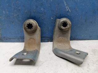 Фото запчасти кронштейн радиатора Renault Sandero 2013 Б/У запчасть Запчасть кронштейн радиатора Renault Sandero 2013