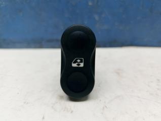 Фото запчасти кнопка стеклоподъемника Renault Sandero 2013 Б/У запчасть Запчасть кнопка стеклоподъемника Renault Sandero 2013