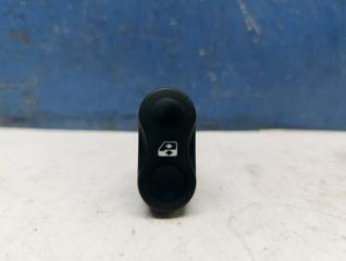 Фото запчасти кнопка стеклоподъемника Renault Sandero 2013 Б/У запчасть Запчасть кнопка стеклоподъемника Renault Sandero 2013