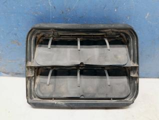 Фото запчасти клапан вентиляции правый Renault Sandero 2013 Б/У запчасть Запчасть клапан вентиляции правый Renault Sandero 2013