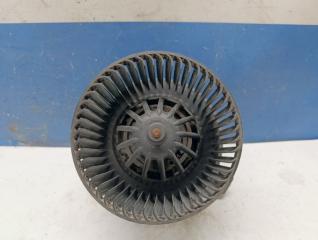 Фото запчасти моторчик печки Renault Sandero 2013 Б/У запчасть Запчасть моторчик печки Renault Sandero 2013