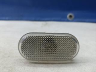 Запчасть повторитель в крыло Renault Logan 2010