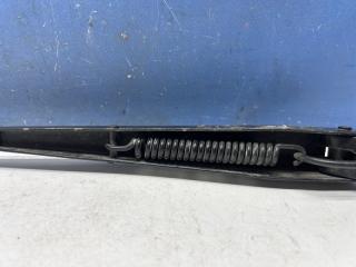 Поводок дворника передний левый Solano 2010