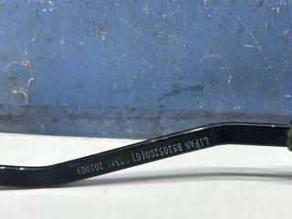 Поводок дворника передний левый Solano 2010