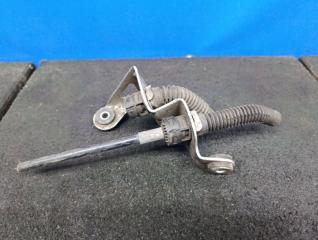 Фото запчасти кронштейн троса акпп Volkswagen Caddy 3 2003-2015 Б/У запчасть Запчасть кронштейн троса акпп Volkswagen Caddy 3 2003-2015