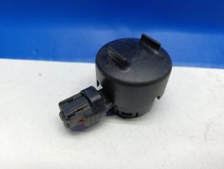 Запчасть кнопка кикдауна Toyota Avensis 2003-2008