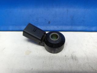 Фото запчасти датчик детонации Volkswagen Golf 6 2010 Б/У запчасть Запчасть датчик детонации Volkswagen Golf 6 2010
