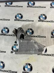 Запчасть кронштейн двигателя правый BMW Е90 2006