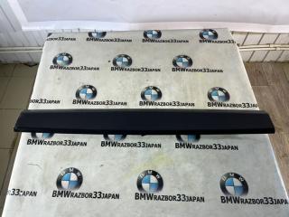 Запчасть накладка багажника BMW Е53 2004