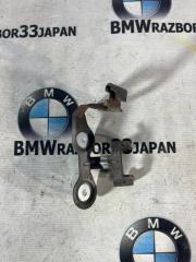 Запчасть кронштейн датчика abs левый BMW F10 2010