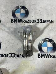 Запчасть кронштейн экрана моторного отсека BMW E90 2006