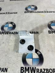 Запчасть петля двери передняя правая BMW Е53 2004