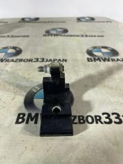 Фото запчасти петля двери задняя левая BMW E60 2007 контрактная запчасть Запчасть петля двери задняя левая BMW E60 2007