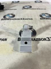 Фото запчасти петля двери задняя правая BMW E60 2007 контрактная запчасть Запчасть петля двери задняя правая BMW E60 2007